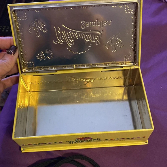 1947 Vintage Whitman's Sampler Tin Hinged Box - Picture 13 of 14